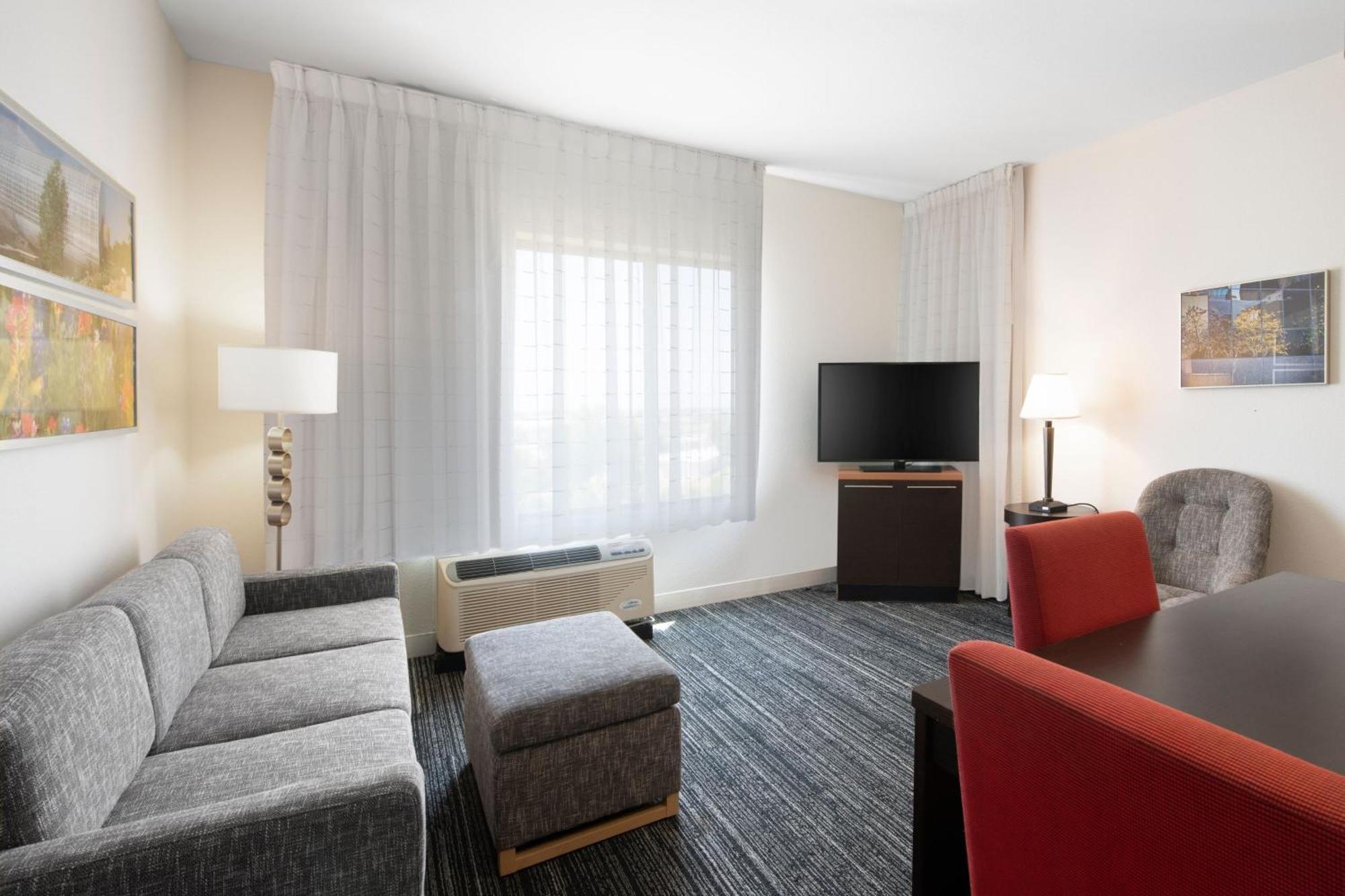 Towneplace Suites Oklahoma City Airport Exterior photo