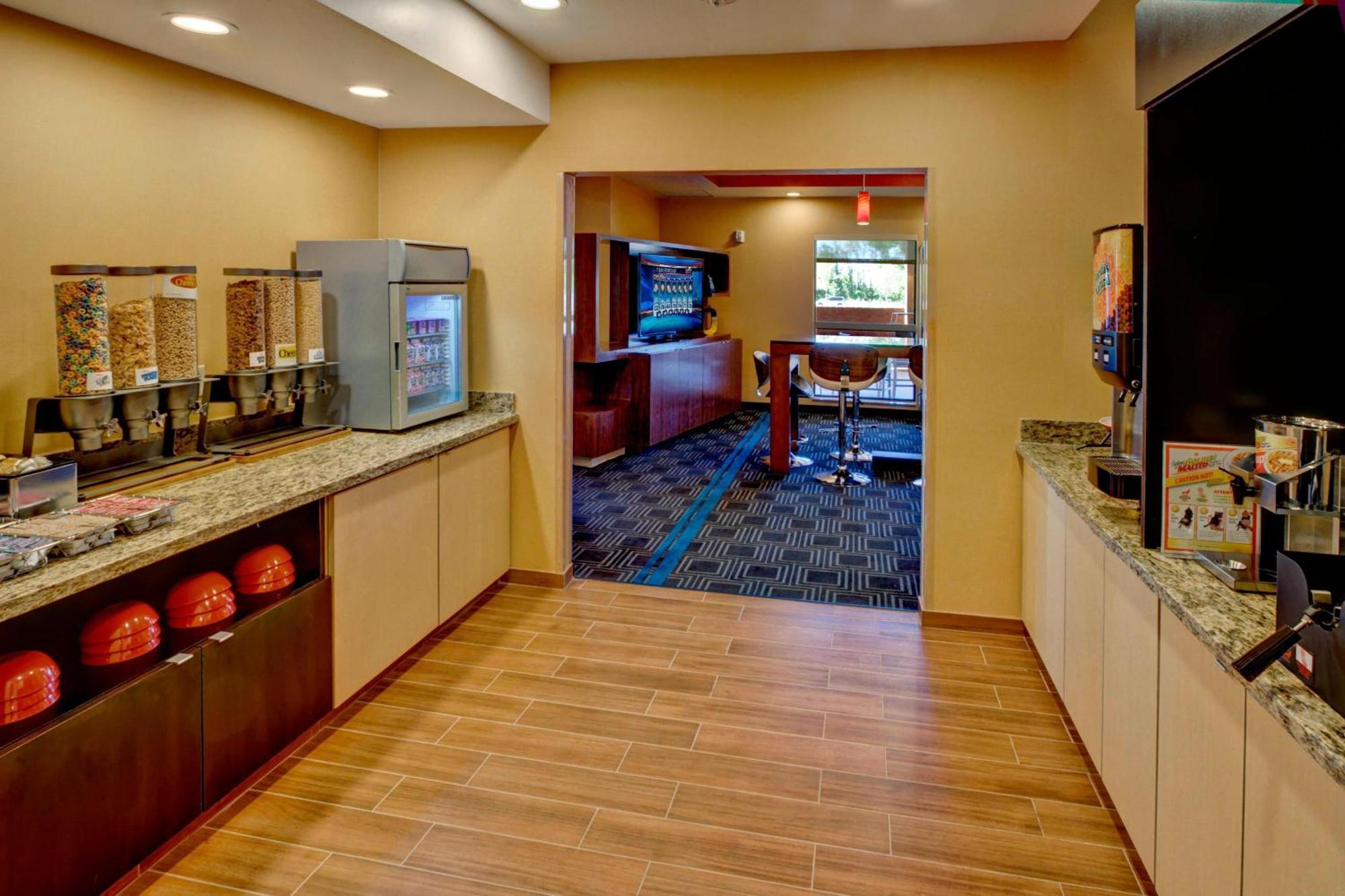 Towneplace Suites Oklahoma City Airport Exterior photo